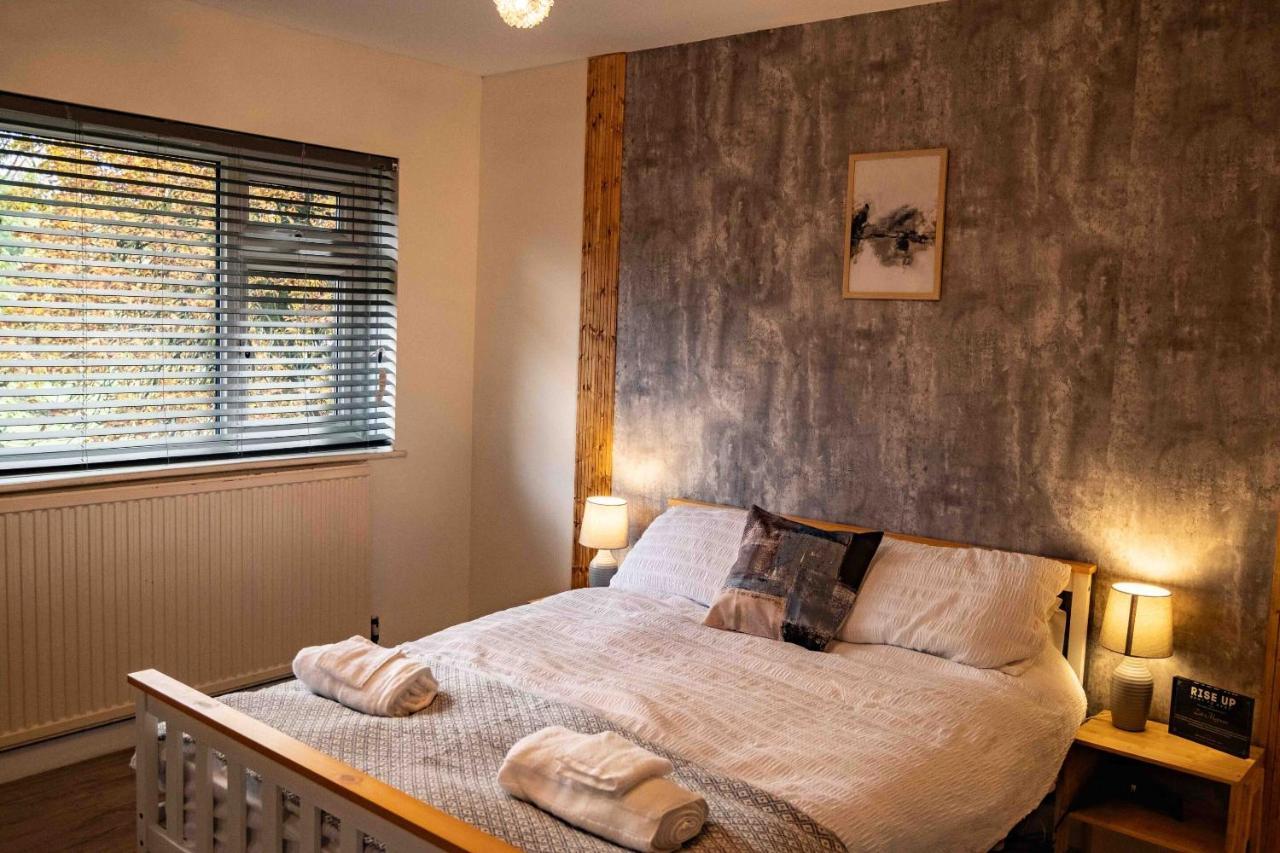 Cross Lane Cottage Pudsey Bagian luar foto