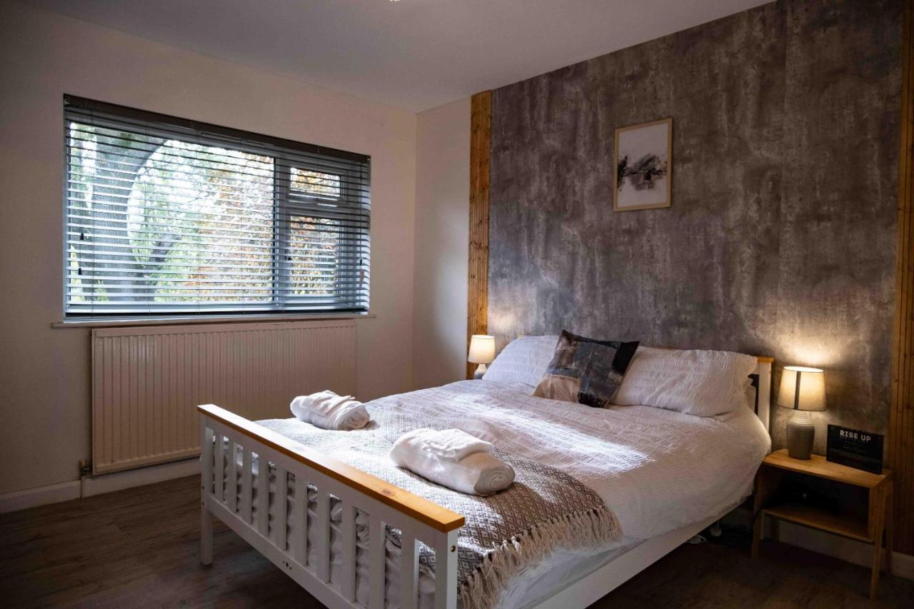 Cross Lane Cottage Pudsey Bagian luar foto
