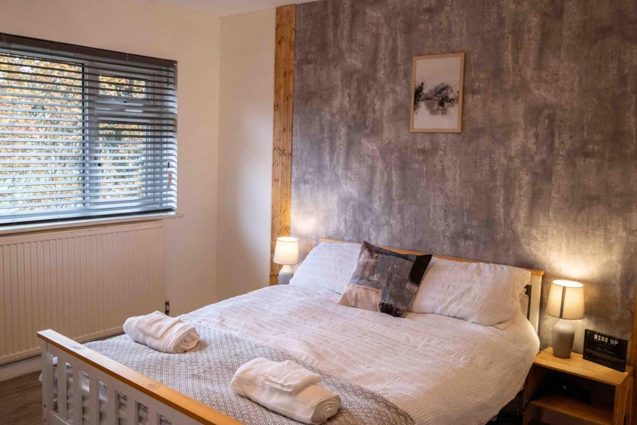 Cross Lane Cottage Pudsey Bagian luar foto